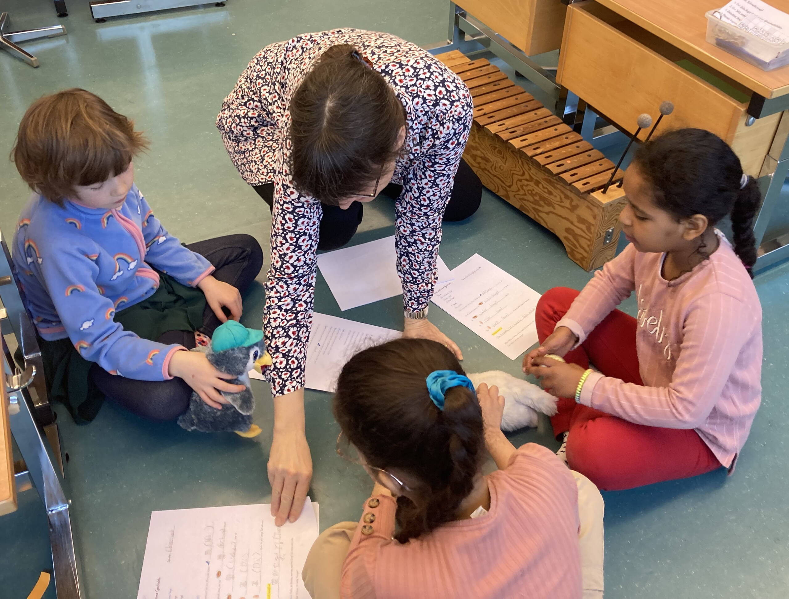 geschichten_mehrsprachig_erzaehlen_spielen.jpg